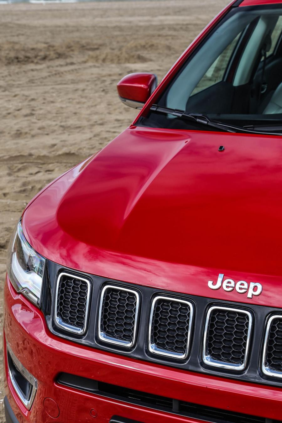 Детали экстерьера Jeep Compass Limited (MP) 2017 года  (WW) (фото 42 из 56)